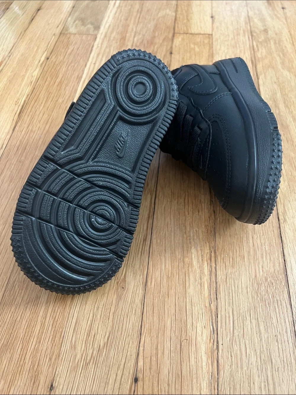Nike Air Force 1 Low EasyOn Sneaker